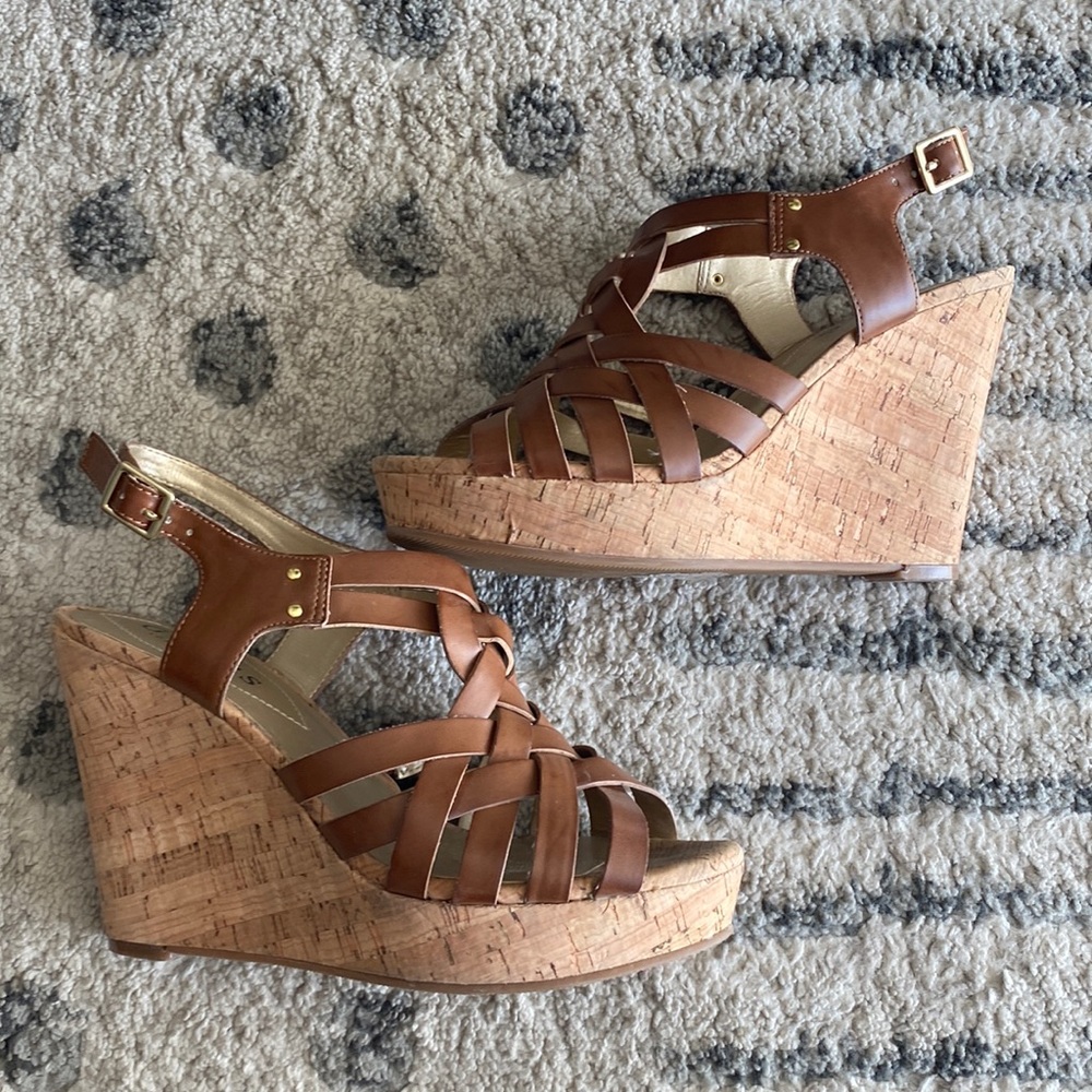 Guess Nude Wedge Sandals